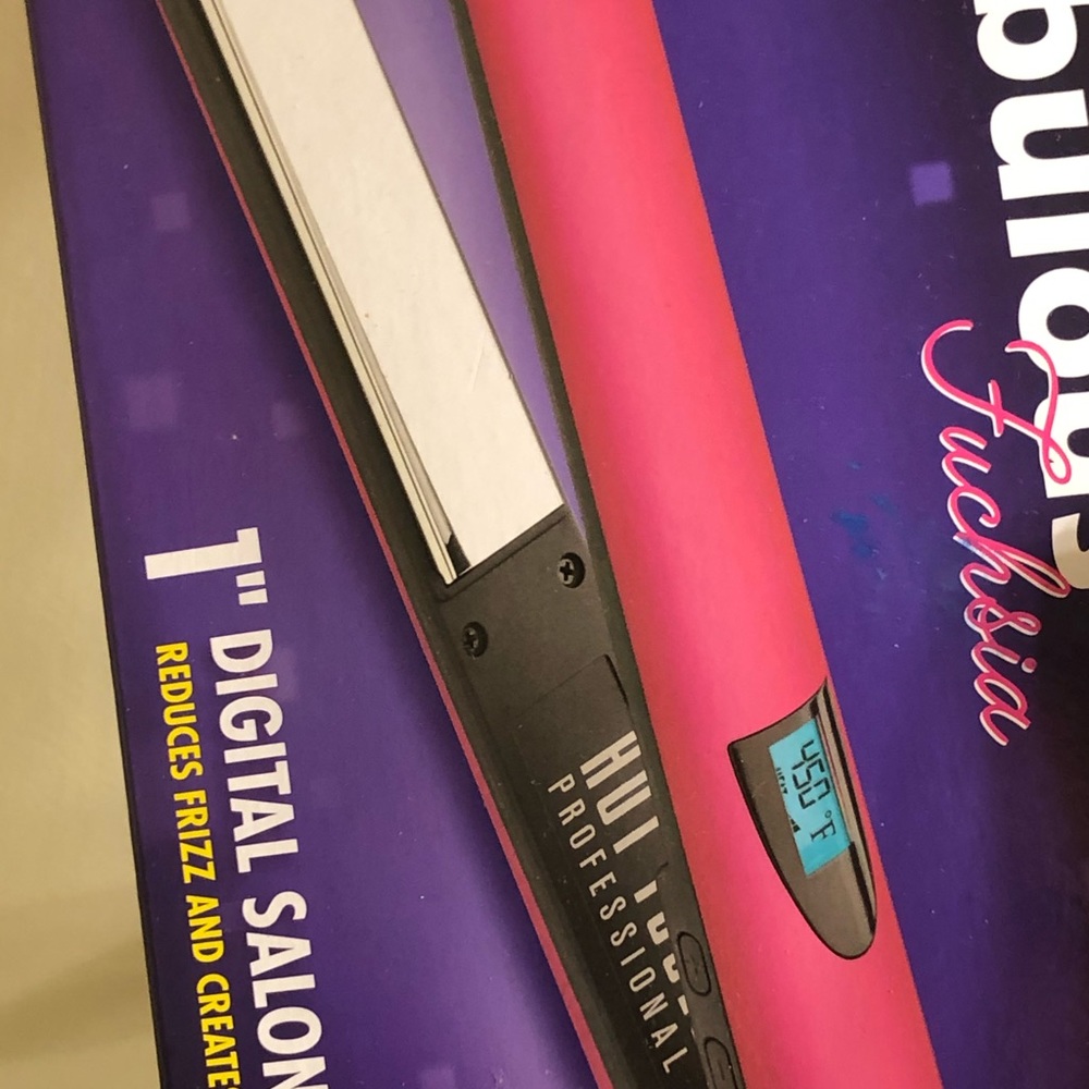Hot tools flat iron